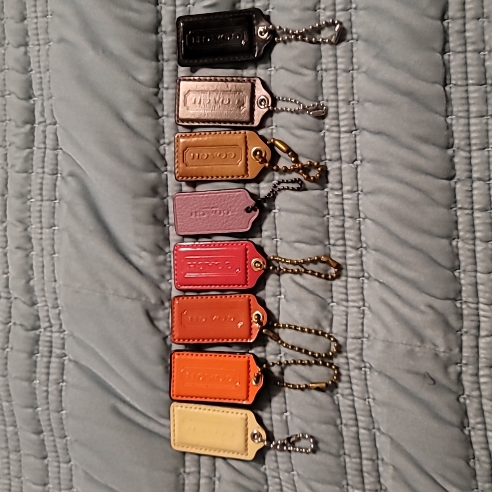 Coach hag tags